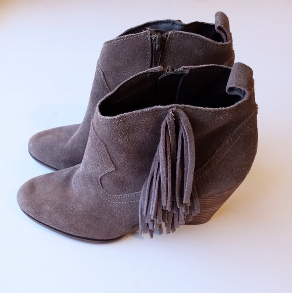 BST SOLD!Steve Madden brown fringe Western style ankle boots - Picture 8 of 9